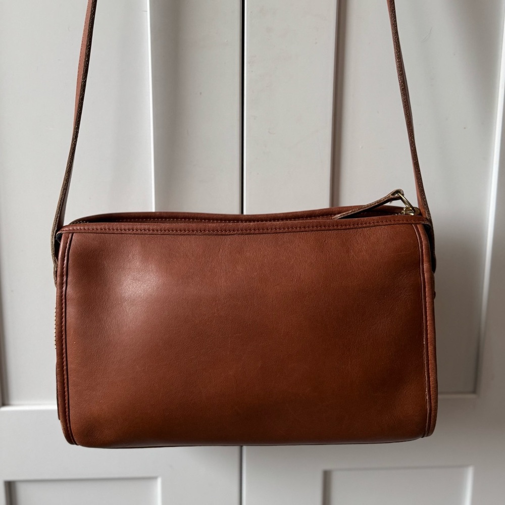 Vintage Coach Taylor Zip Bag in British Tan,  9944 with hangtag